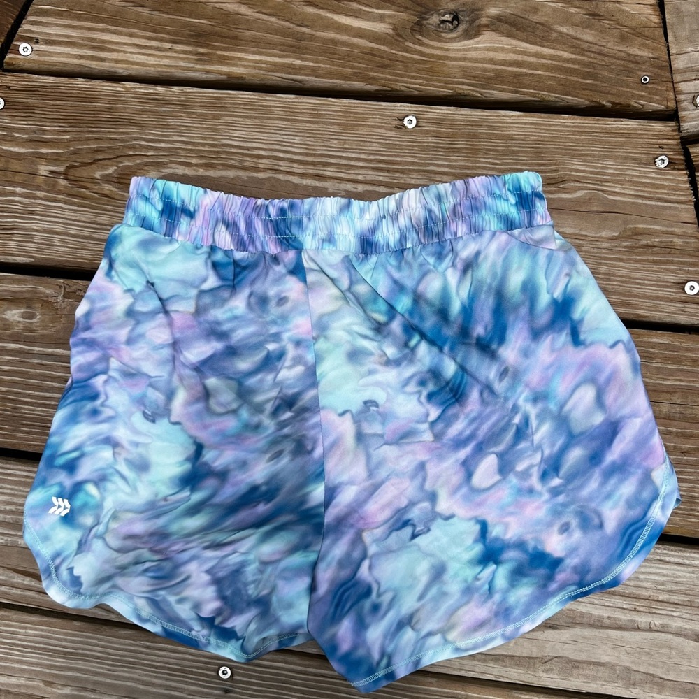 ALL IN MOTION SHORTS SIZE L MARBLE COLOR BLUES